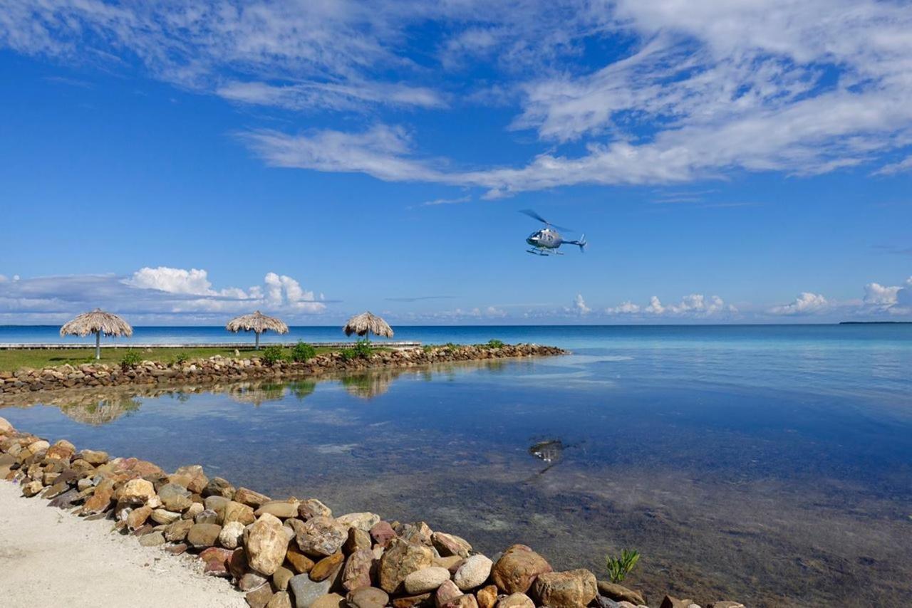 Royal Belize Hotel Thatch Caye Exterior photo